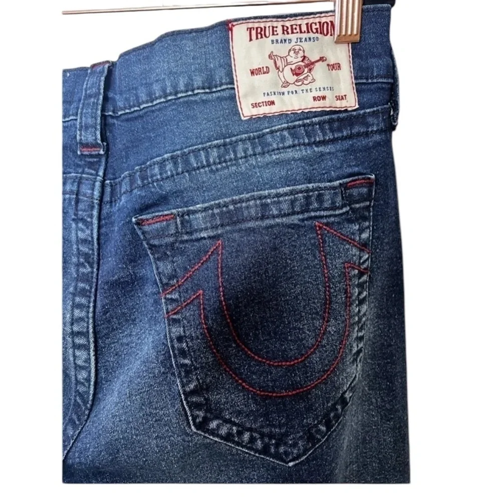 True Religion Ricky relaxed straight jeans in excellent condition dark wash 34